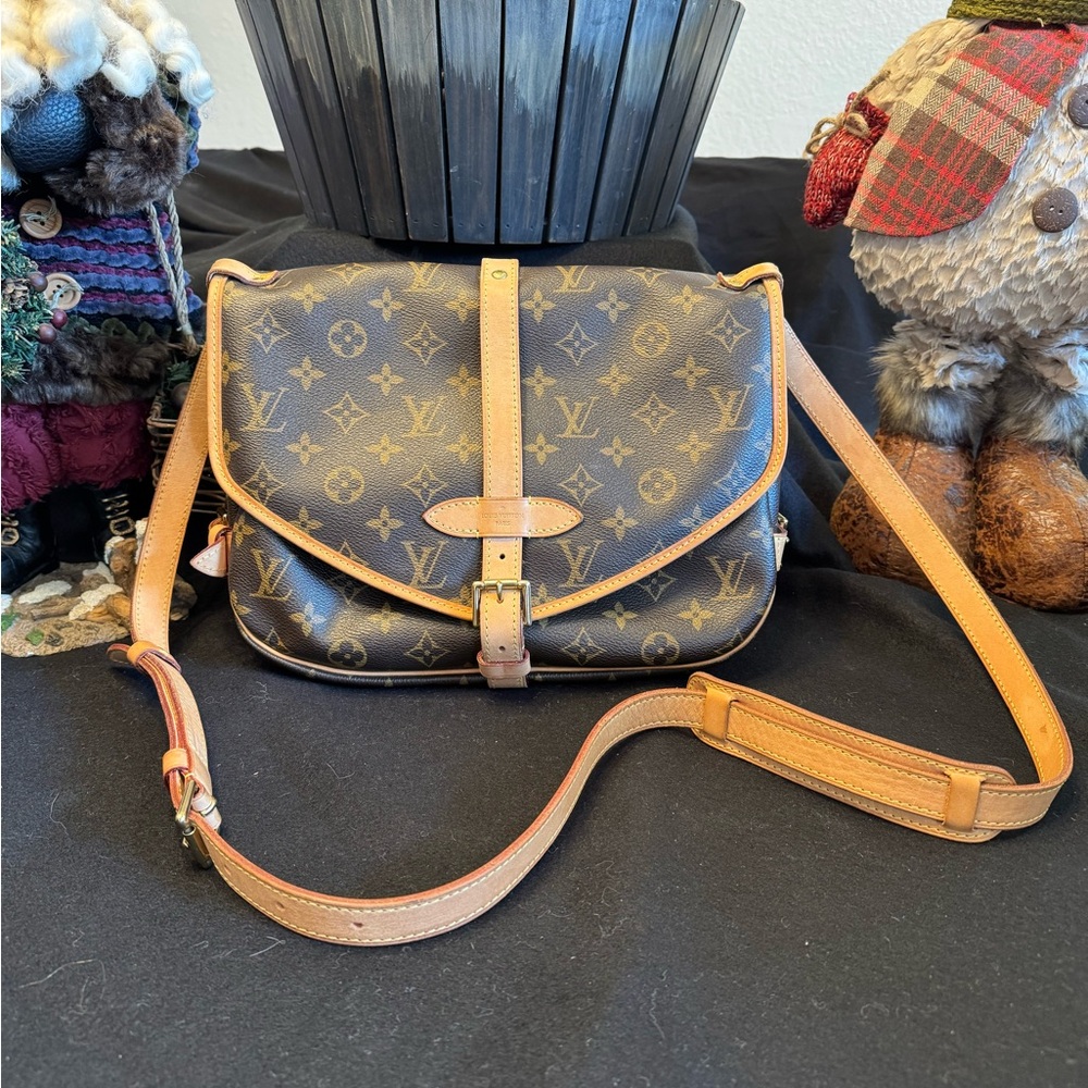 Louis Vuitton Monogram Crossbody Bag - Brown
